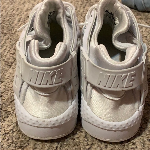 Nike hurracies - Picture 3 of 4